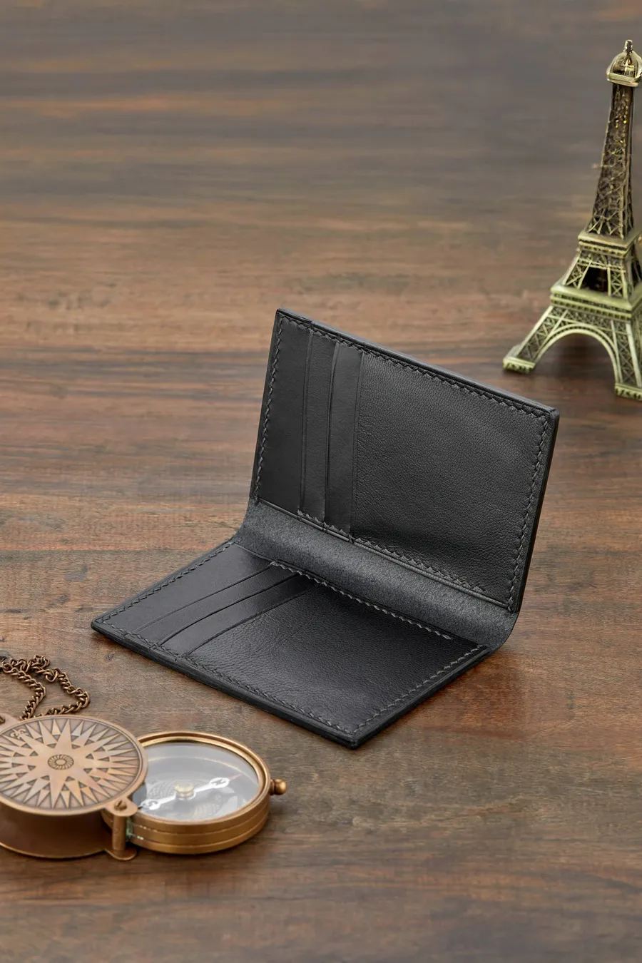 Nero Bi Fold Dikey Deri Kartlık